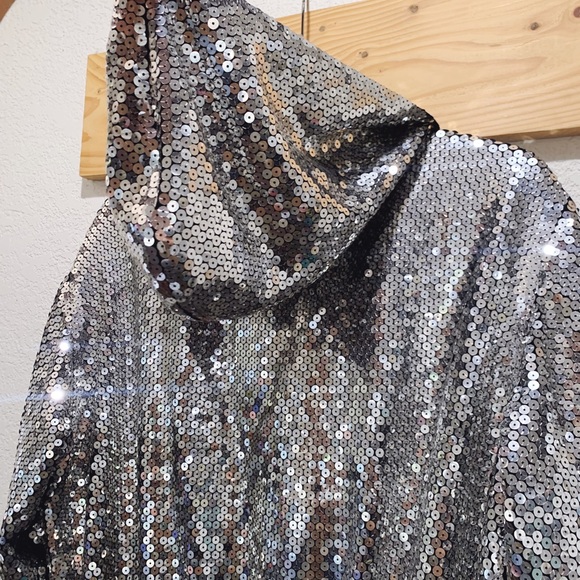 Moschino x H&M Silver Sequin Hooded Mini Dress - Picture 7 of 16